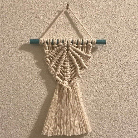 MACRAME boho ivory wall hanging. Handmade - Picture 2 of 4